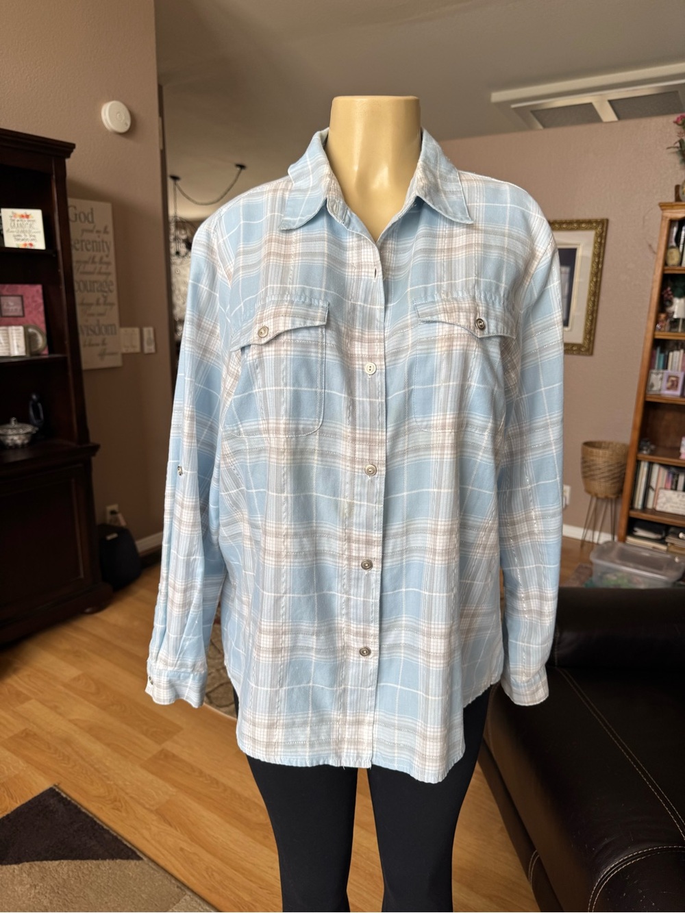Alfred Dunner light blue & white plaid button down shirt-size 18
